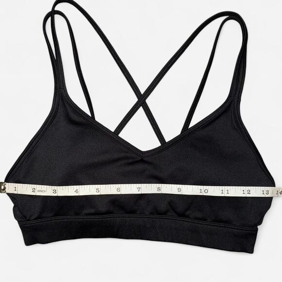 Old Navy Black Strappy Sports Bra - Picture 3 of 7